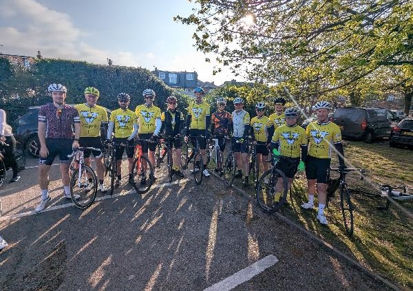 Team De Ver cyclists